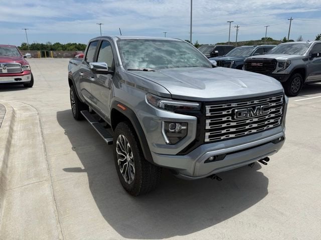 2024 GMC Canyon 4WD Denali Crew Cab Short Box's photo