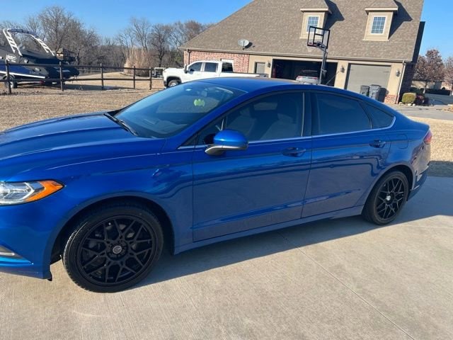 Used 2017 Ford Fusion SE with VIN 3FA6P0HD4HR241817 for sale in Collinsville, OK