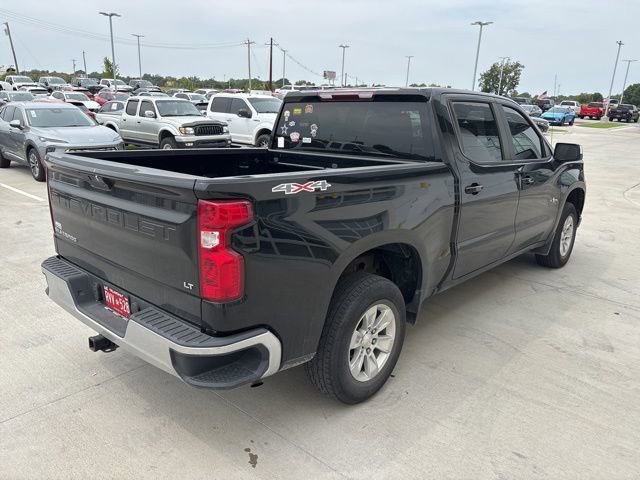 2021 Chevrolet Silverado 1500 LT photo 3
