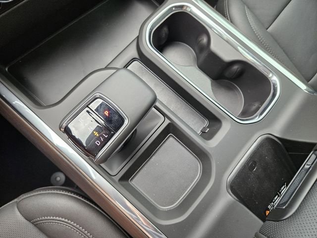 2026 GMC Sierra 1500 SLT - Photo 16