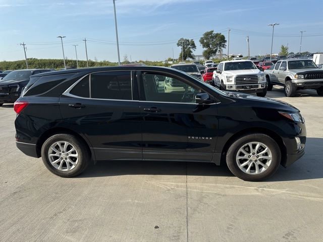 2018 Chevrolet Equinox photo 2