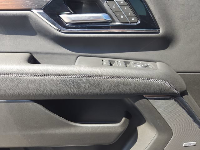 2026 GMC Yukon Denali - Photo 16