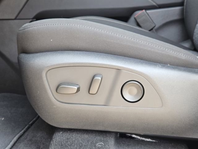 2026 GMC Acadia Elevation - Photo 18