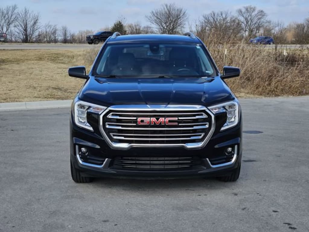Used 2024 GMC Terrain SLT SUV