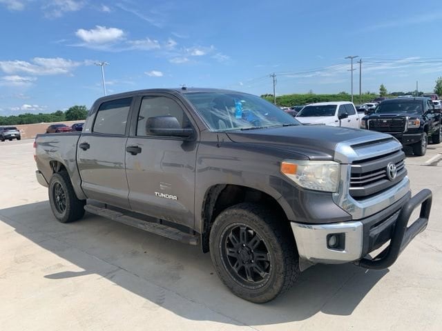 Used 2014 Toyota Tundra SR5 with VIN 5TFEM5F12EX073649 for sale in Collinsville, OK