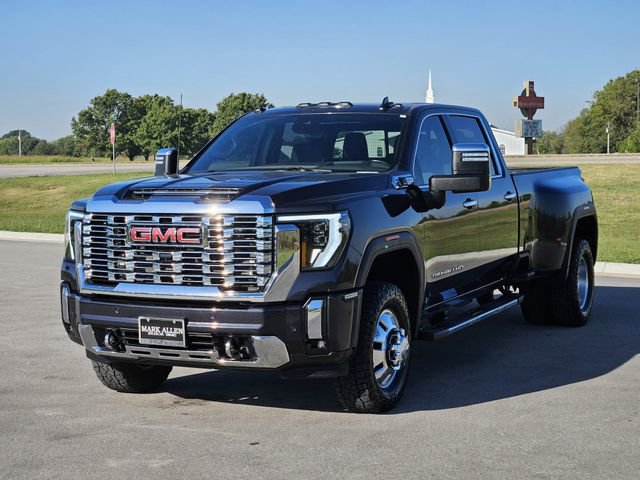 2024 Gmc Sierra 3500 HD Denali photo 3