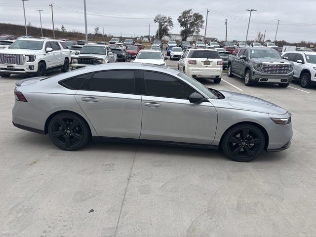 2024 Honda Accord Hybrid Sport-L photo 2