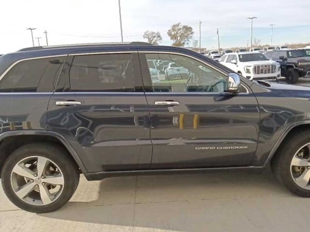Used 2015 Jeep Grand Cherokee Overland 4x2 SUV