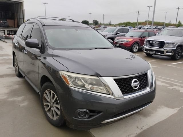 2014 Nissan Pathfinder S 2WD's photo