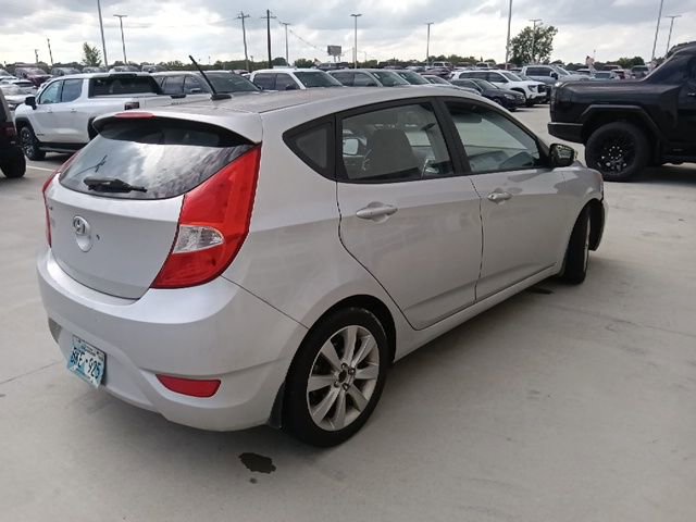 2014 Hyundai Accent SE GLS photo 3