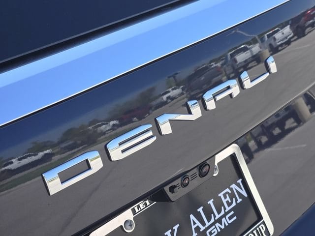 2026 GMC Yukon Denali - Photo 7