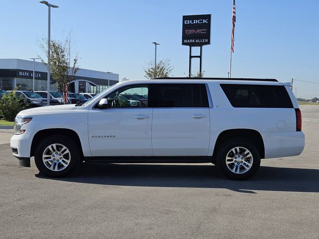 2018 Chevrolet Suburban LT photo 3