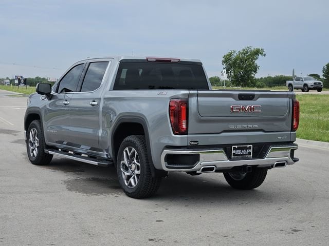 2026 GMC Sierra 1500 SLT - Photo 3