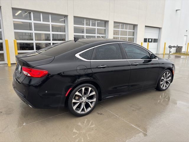 2015 Chrysler 200 C photo 2