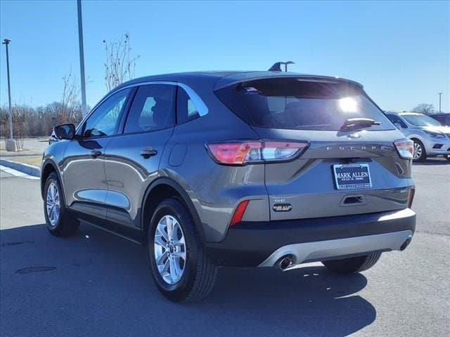 Used 2022 Ford Escape SE with VIN 1FMCU9BZ7NUB46439 for sale in Collinsville, OK