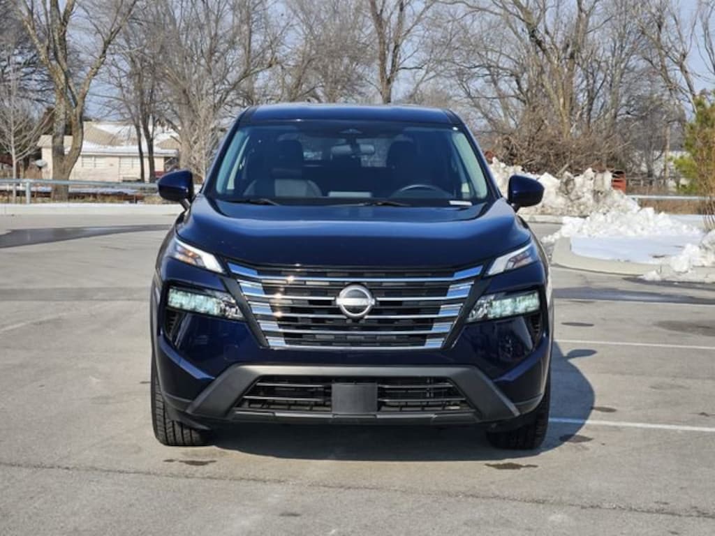 Used 2024 Nissan Rogue SV SUV