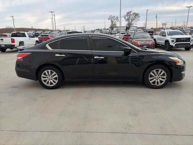 Used 2014 Nissan Altima S with VIN 1N4AL3AP4EN360266 for sale in Collinsville, OK