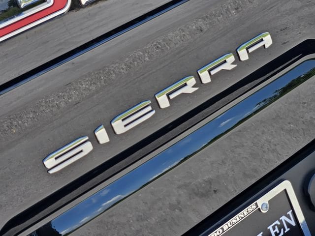 2026 GMC Sierra 1500 AT4X - Photo 7