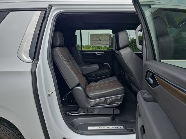 2026 Chevrolet Suburban High Country - Photo 28