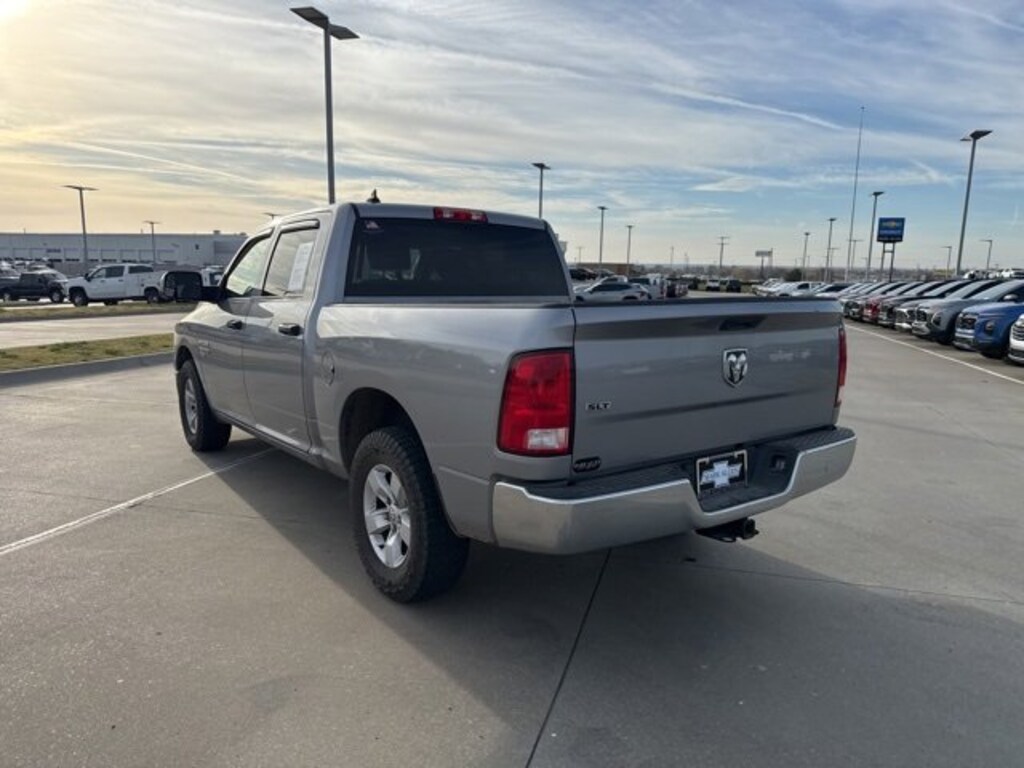 Used 2022 Ram 1500 Classic SLT Truck Crew Cab