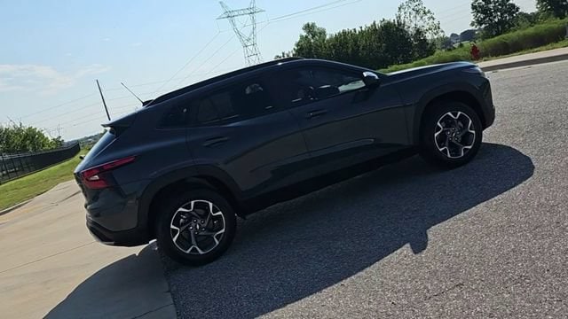 2026 Chevrolet Trax LT - Photo 9