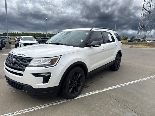 Used 2018 Ford Explorer XLT with VIN 1FM5K7D89JGB26449 for sale in Glenpool, OK