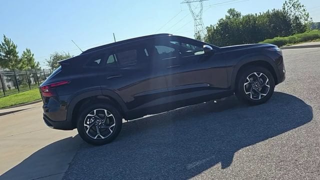2026 Chevrolet Trax LT - Photo 9