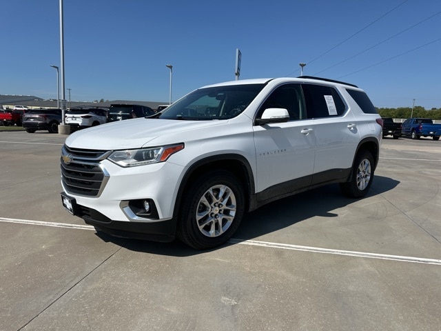 Used 2021 Chevrolet Traverse 3LT with VIN 1GNEVHKW5MJ128037 for sale in Glenpool, OK