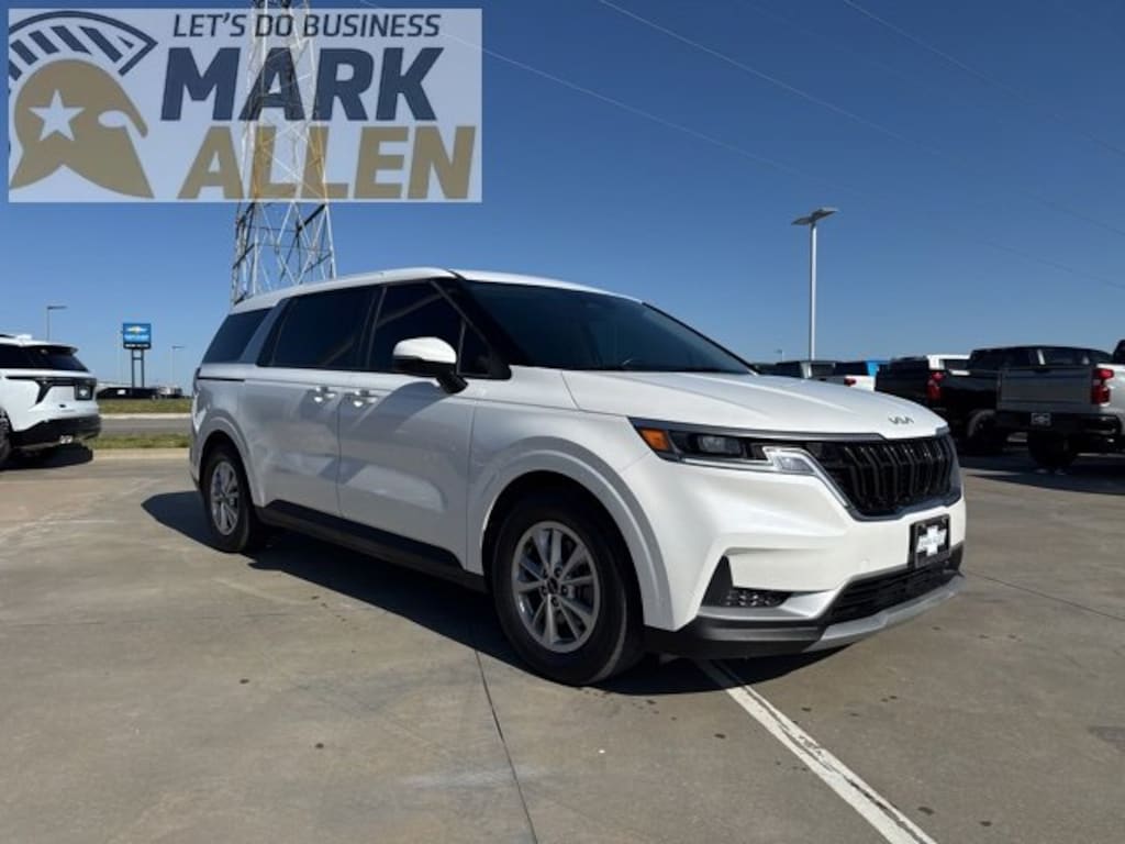 Used 2024 Kia Carnival LX MPV