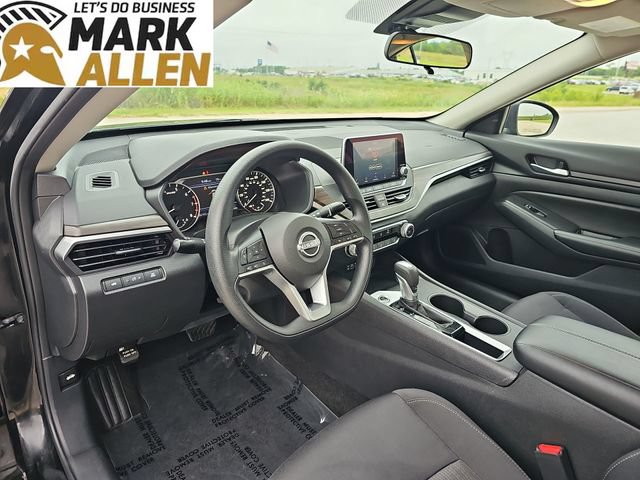 2025 Nissan Altima SV - Photo 10
