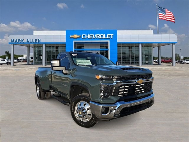 2026 Chevrolet Silverado 3500HD LT's photo