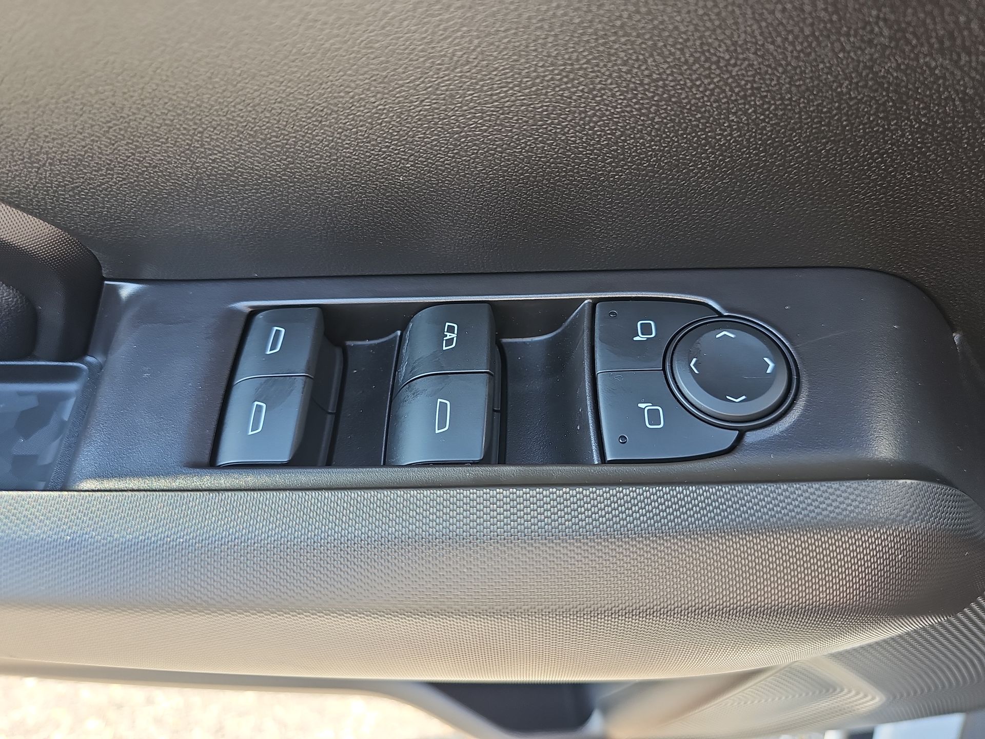 2026 Chevrolet Colorado LT - Photo 82