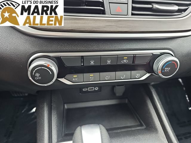 2025 Nissan Altima SV - Photo 17