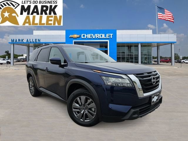 2025 Nissan Pathfinder SV 4WD's photo