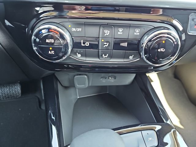 2026 Chevrolet Trax LT - Photo 17