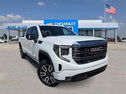 2023 GMC Sierra 1500 AT4 Truck Crew Cab