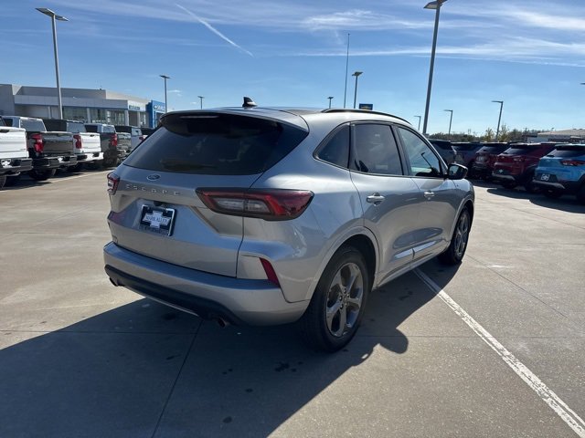 2024 Ford Escape ST-Line photo 4