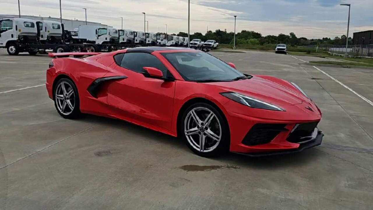 2026 Chevrolet Corvette Stingray 2LT photo 2