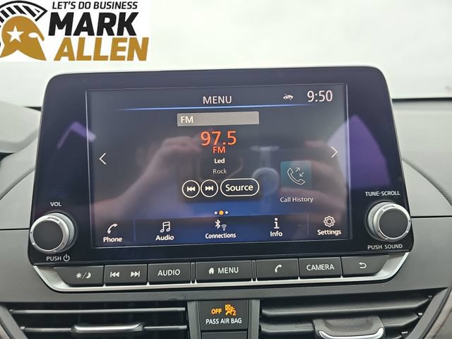 2025 Nissan Altima SV - Photo 13