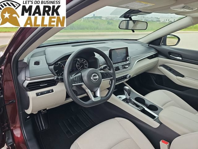 2025 Nissan Altima SV - Photo 10