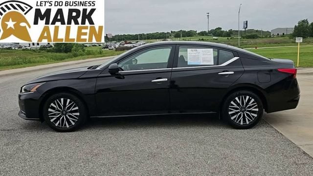 2025 Nissan Altima SV - Photo 5
