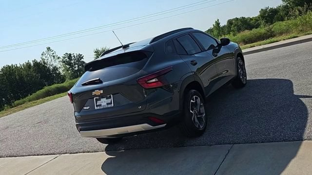 2026 Chevrolet Trax LT - Photo 8