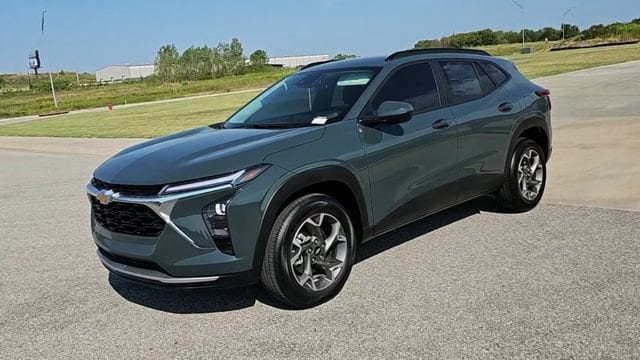 2026 Chevrolet Trax LT - Photo 4