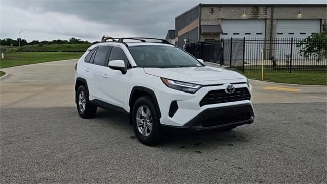 Used 2023 Toyota RAV4 XLE with VIN 2T3W1RFV9PW246145 for sale in Glenpool, OK