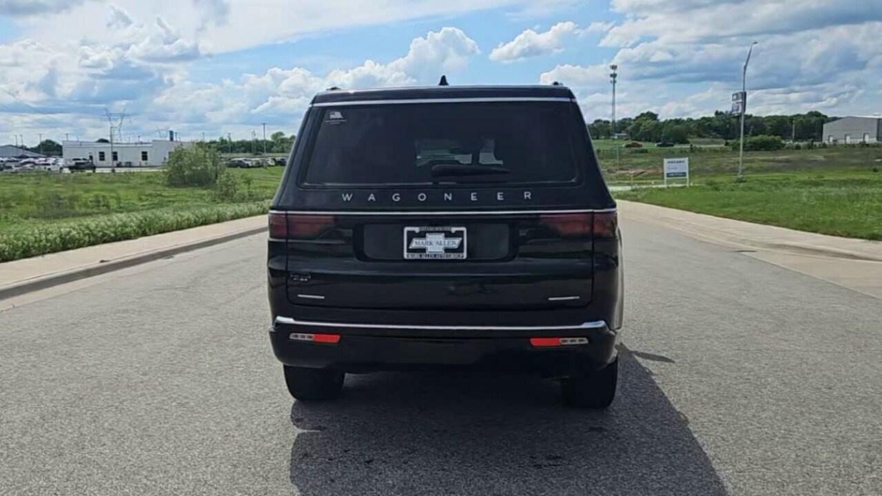 2023 Jeep Wagoneer Series III - Photo 42