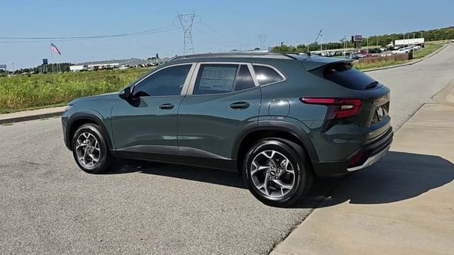 2026 Chevrolet Trax LT - Photo 6