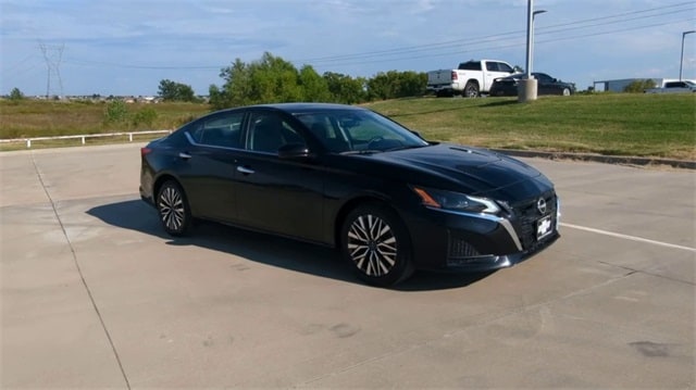 Used 2023 Nissan Altima SV with VIN 1N4BL4DV7PN371091 for sale in Glenpool, OK