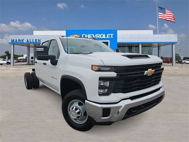2025 Chevrolet Silverado 3500HD Work Truck's photo