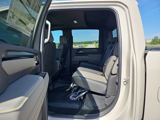 2026 Chevrolet Silverado 2500 HD ZR2 - Photo 26