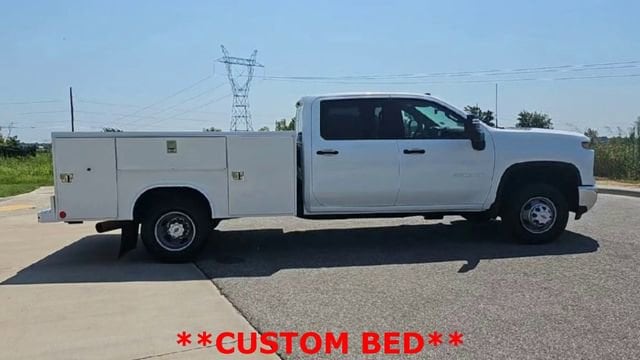 2025 Chevrolet Silverado 3500 HD Work Truck - Photo 9